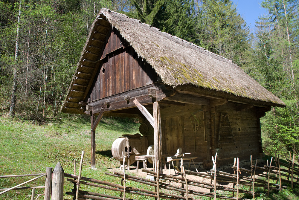 <a href='http://www.freilichtmuseum.at/index.php?option=com_content&task=view&id=301'>>Grainmill from Birkfeld</a>, 18th, Steiermark