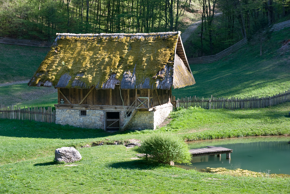 <a href='http://www.freilichtmuseum.at/index.php?option=com_content&task=view&id=233'>1986, South Tyrol</a>