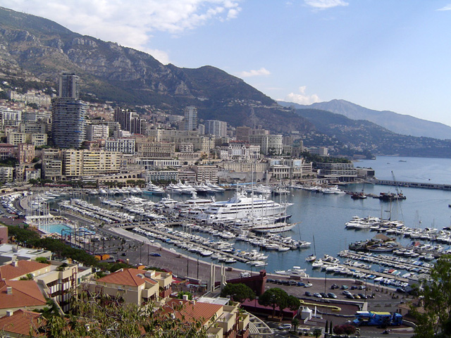 Monaco, prstav (naa jachta kotv v druhom rade piata zlava :o)