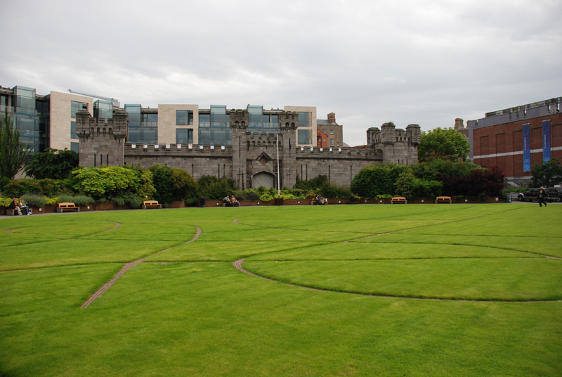 Dublin castle park